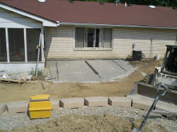 12may0001.JPG (69251 bytes)